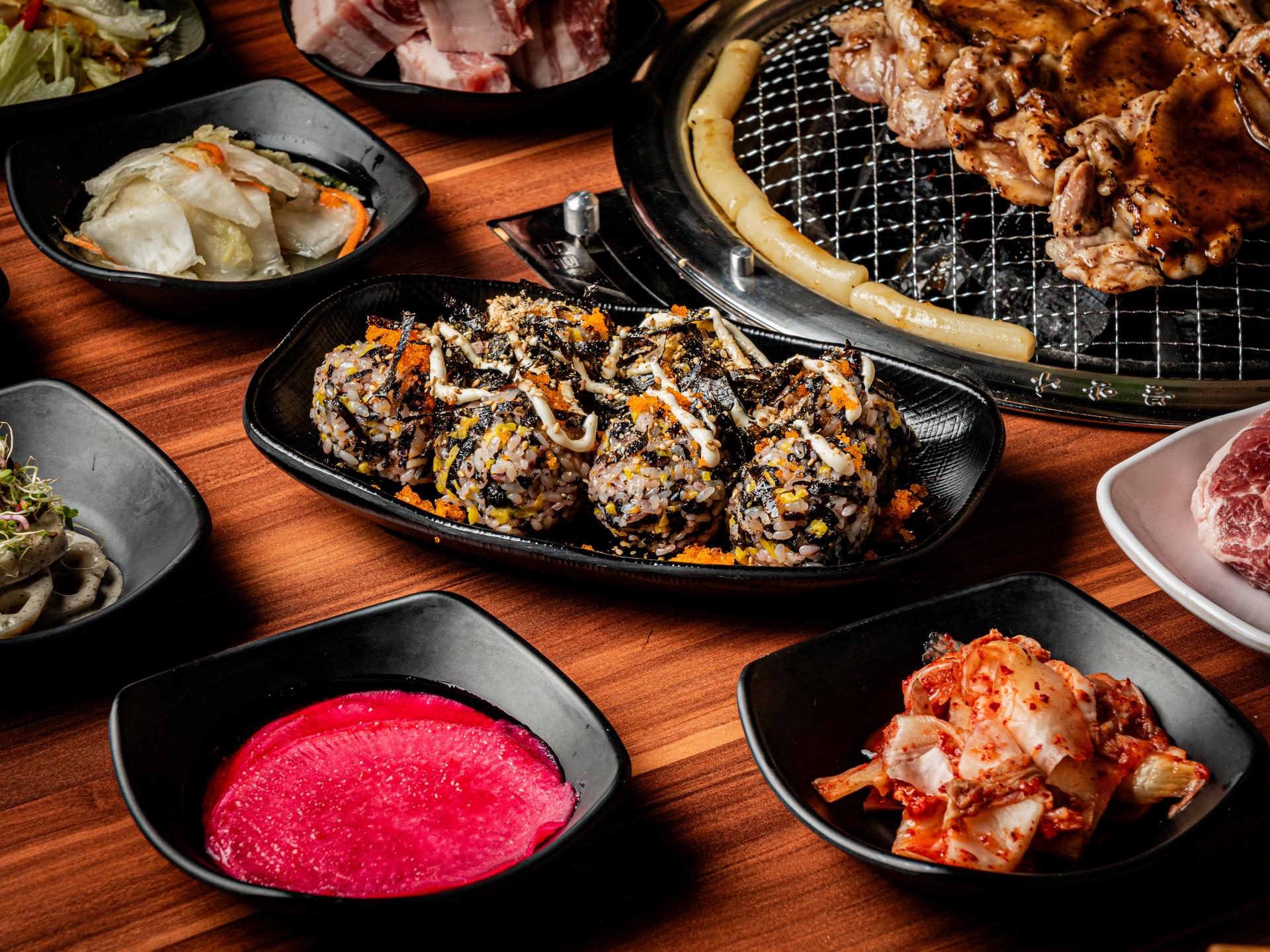 황골숯불닭갈비 네이버 플레이스 사진 - 테이블