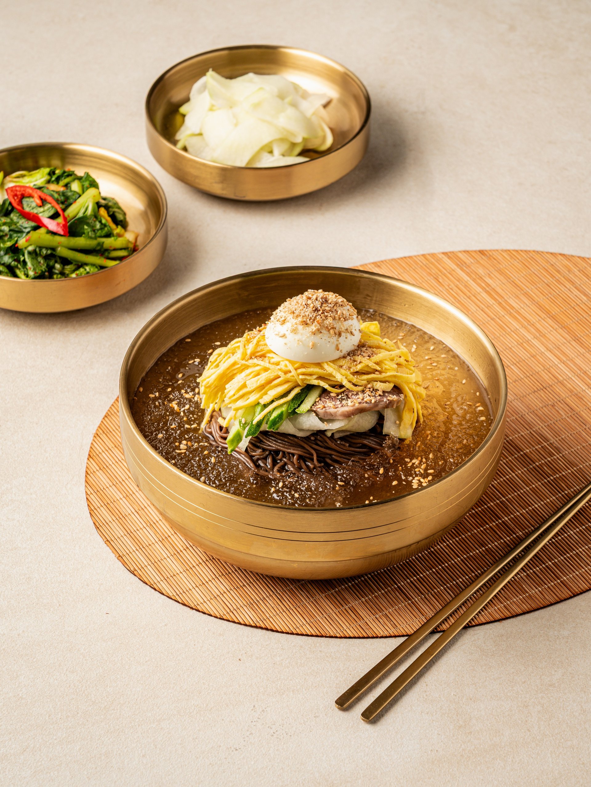 대전 면옥 냉면 음식사진촬영 사례 — 유성 수통골 대전면옥 | 오픈 전 한번에 끝내기 관련 촬영 사례 1