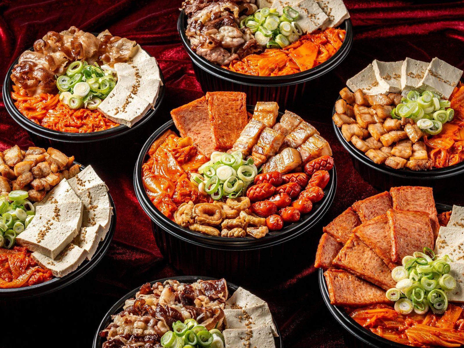 영도 김치찜 배달음식사진 - 한상 차림 컷
