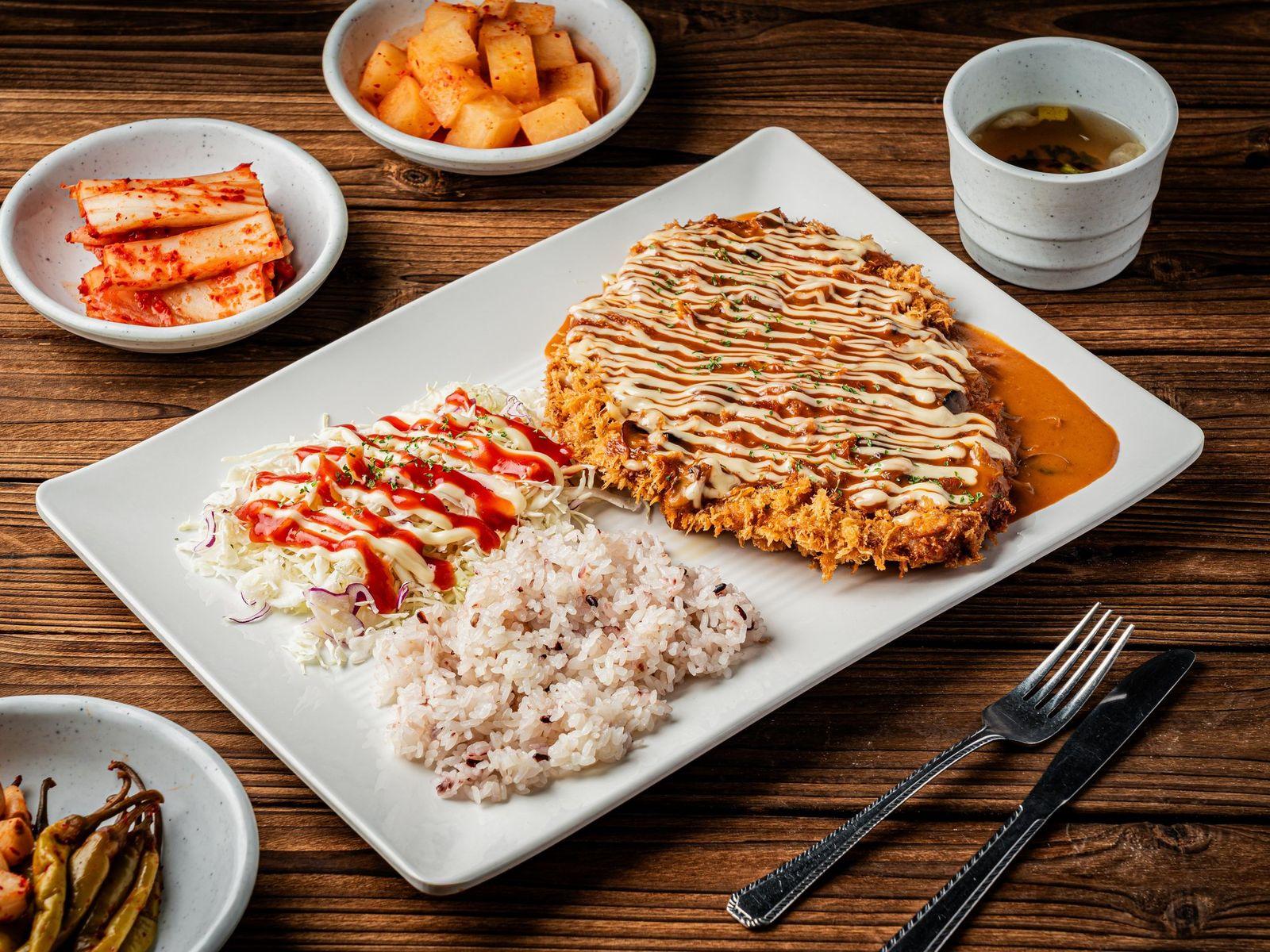 양지리 가마솥 나무 배경 메뉴사진 - 마무리 컷