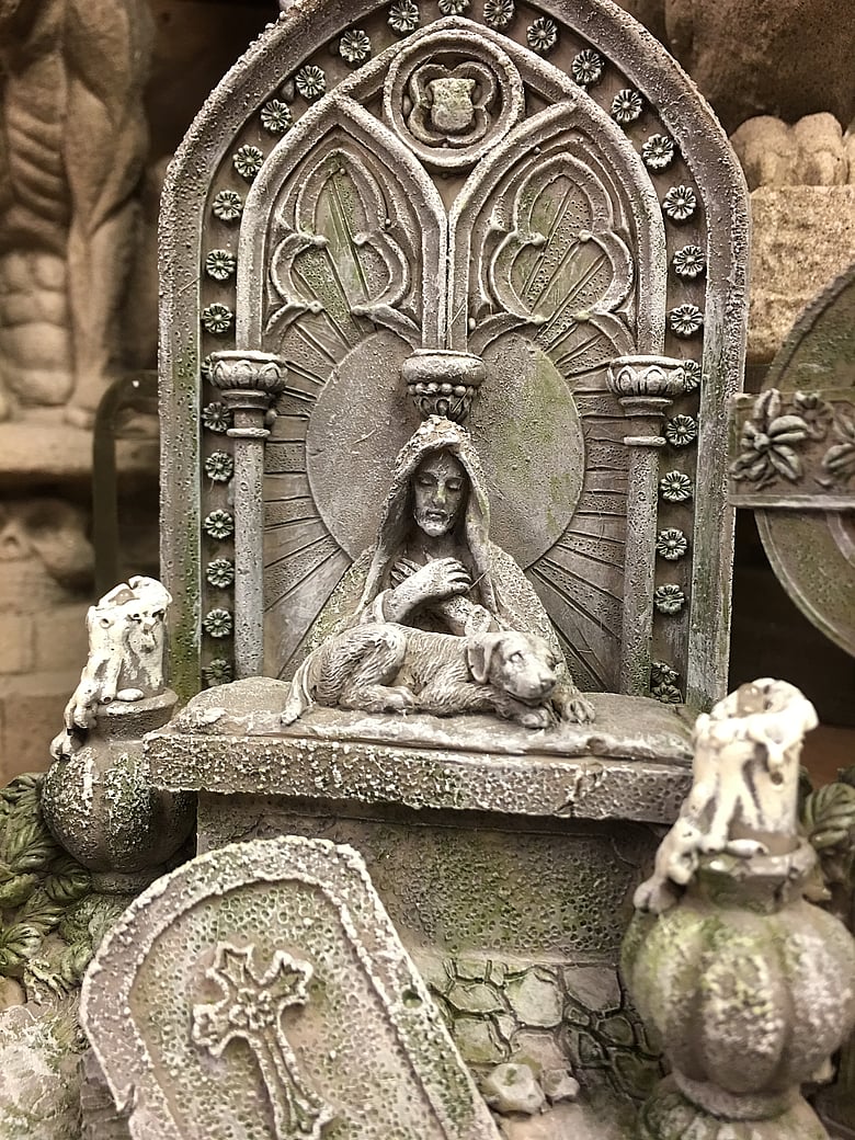 Graveyard Altar