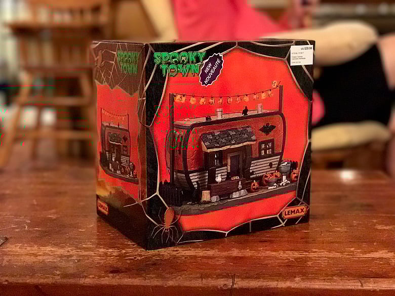 Lemax Camper, Box