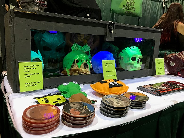 Glow skulls