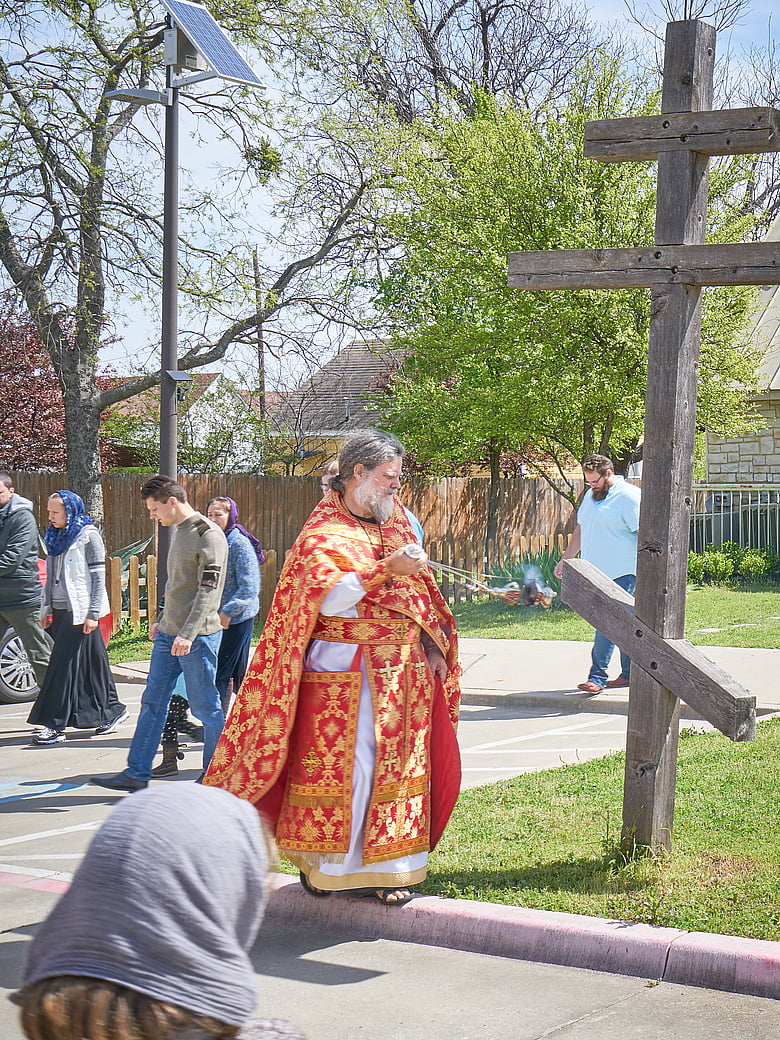 Veneration of the Cross 04