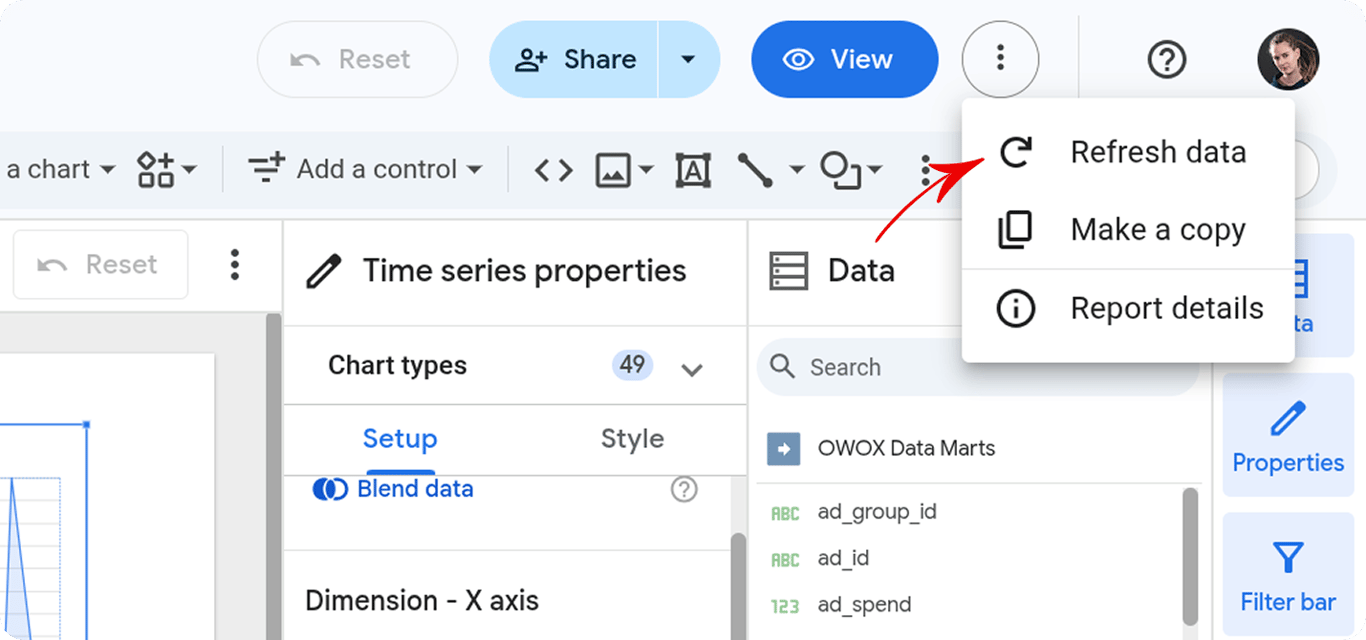 Looker Studio report options menu with the Refresh data option highlighted