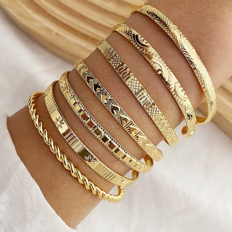Gothic Punk Gold Color Bracelets Set for Women - 7 Unique Heart Print Metal Bangles | Streetwear & Goth Fashion Jewelry | Open Bangle Design for Easy Adjustability | High-Quality & Durable Fashion Accessories | Trendy 2024 Gift Idea | Versatile Styling Options for Personalized Looks
