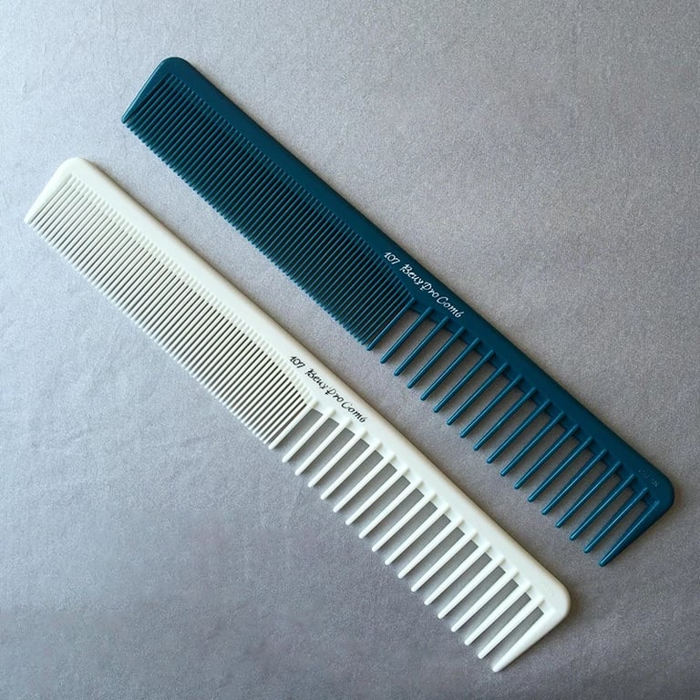 Professional Hair Cutting Comb with Anti-Static Properties - High-Quality Salon Tool for Barbers and Hairstylists - Versatile Haircut Brush for Precision Cutting and Styling - Fine-Tooth Comb for Smooth and Even Hair Distribution - Ergonomic Design for Comfort and Control