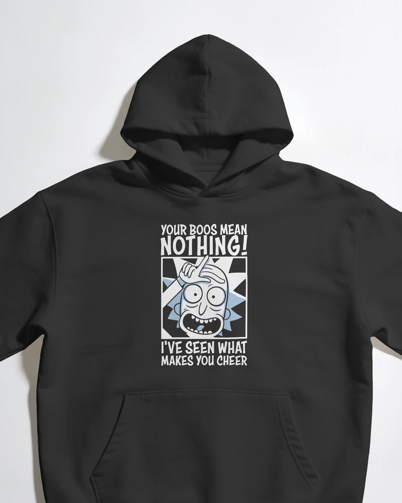 Siyah oversize kapüşonlu sweatshirt üzerinde Rick and Morty Your Boos Mean Nothing baskısı, karikatür tarzı, fotoğraf 1/3