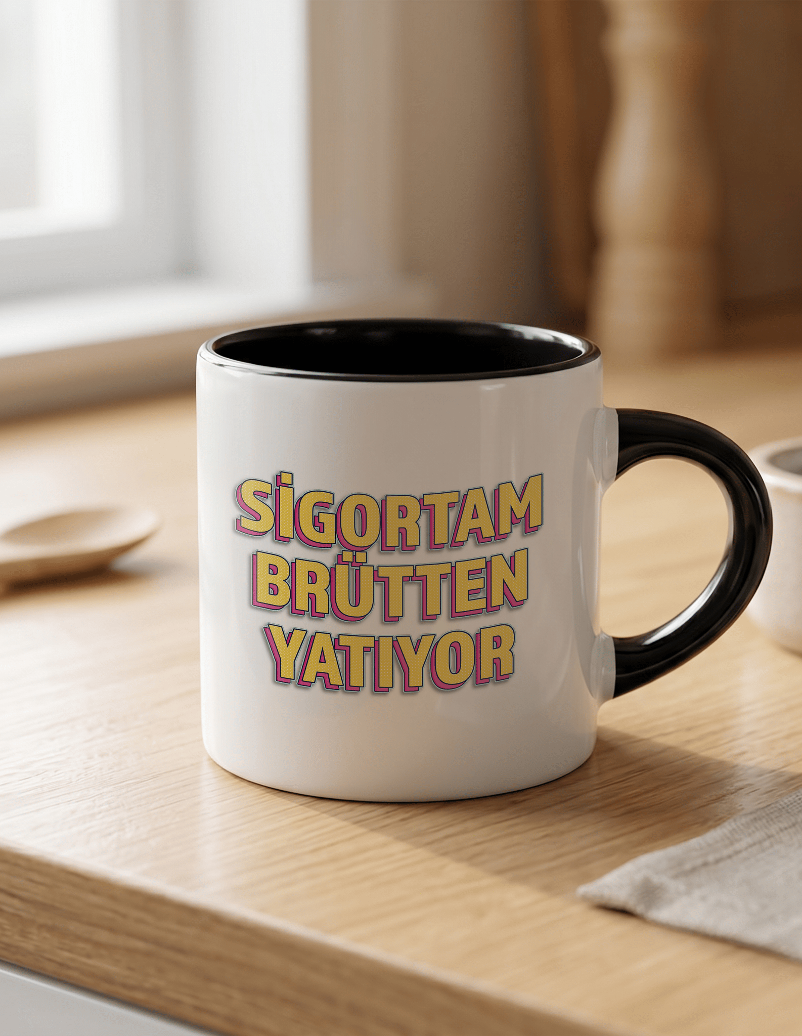 Sigortam Brütten Yatıyor 180 ml Beyaz Siyah Kahve Kupası