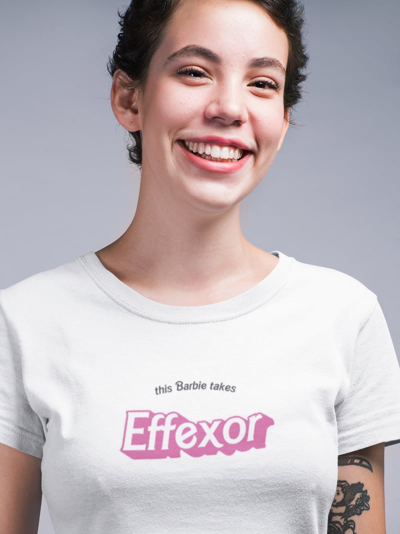 This Barbie Beyaz Tişört