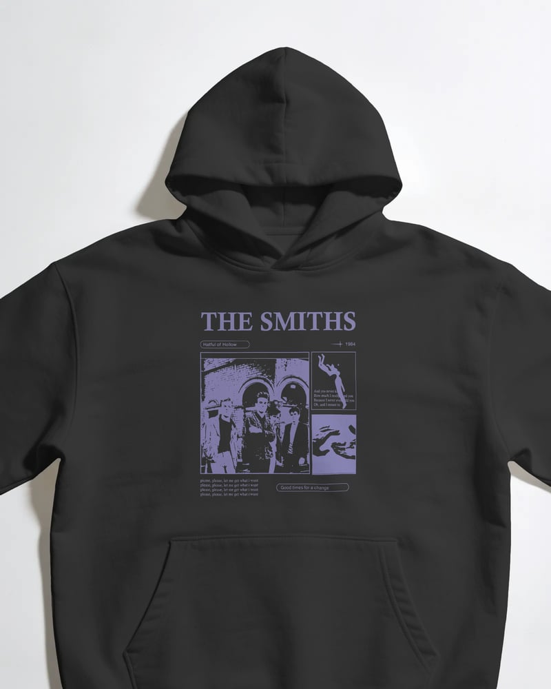 Siyah oversize kapüşonlu sweatshirt üzerinde The Smiths Hatful of Hollow baskısı, vintage tarzı, fotoğraf 1/3