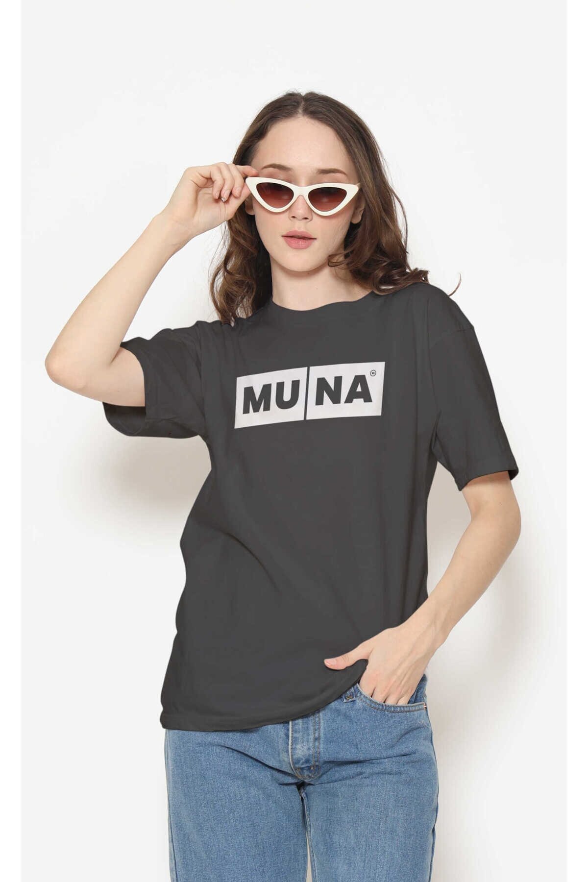 Muna Dijital Baskı Siyah Unisex Tişört