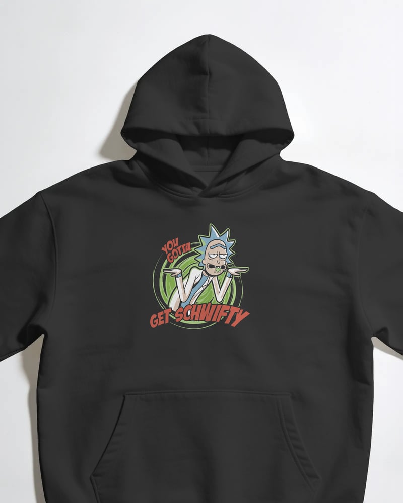 Siyah oversize kapüşonlu sweatshirt üzerinde Rick and Morty Get Schwifty baskısı, karikatür tarzı, fotoğraf 1/3