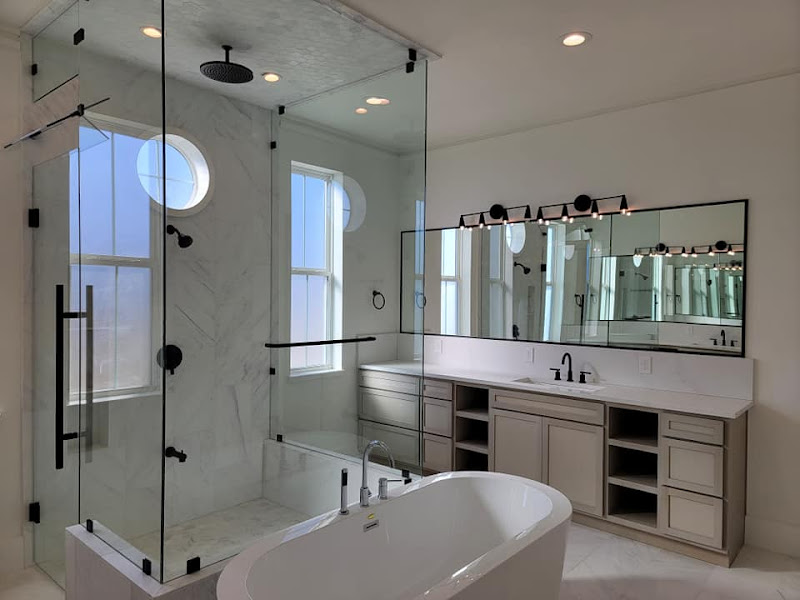 Deluxe Glass and Mirror