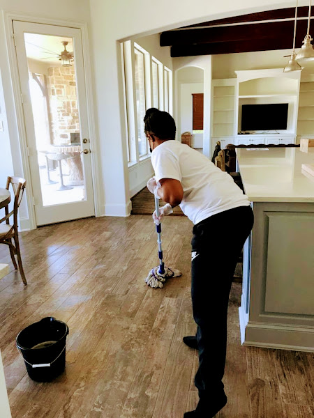 Me & Mom's Cleaning Services Unlimited