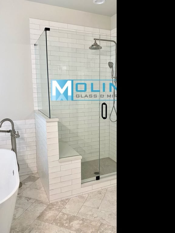 Molina Glass & Mirrors