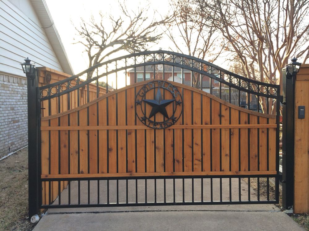 Casp3r Garage Door & Gate