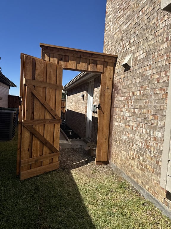 Rodriguez fences Installation