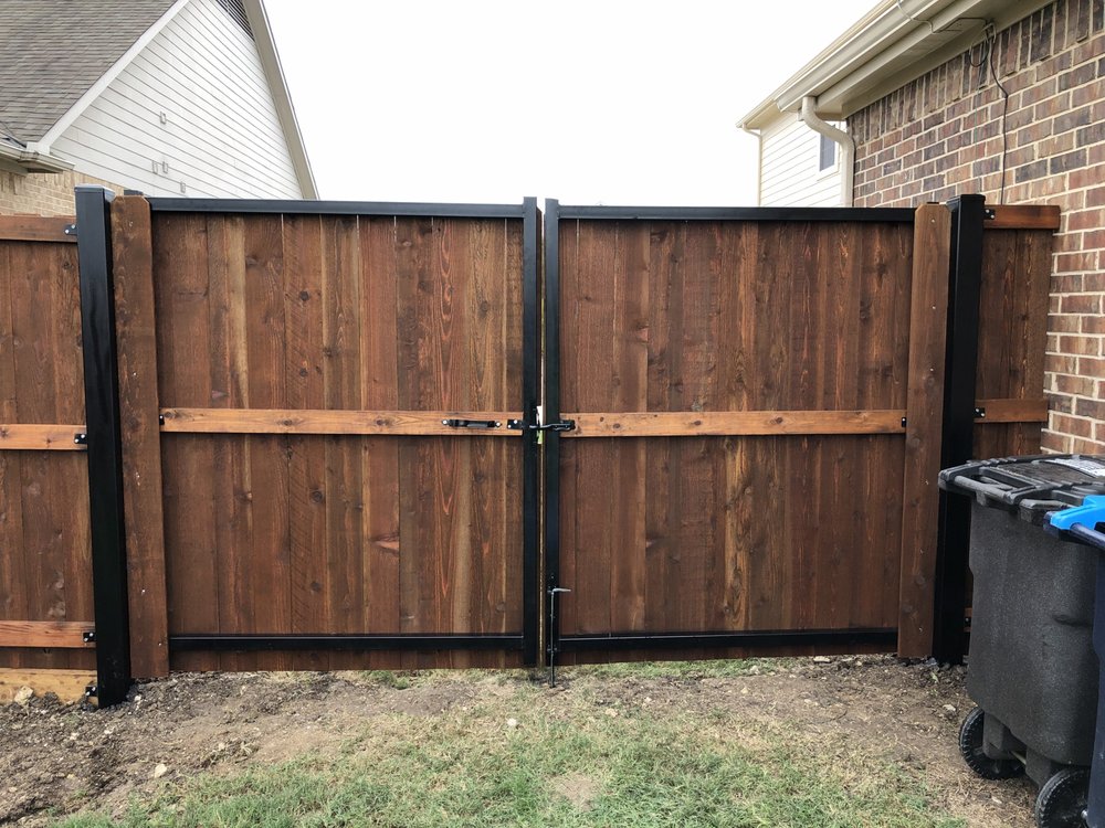 Carlos Custom Fence