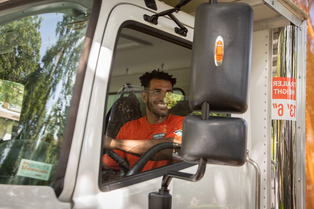 Einstein Moving Company - Dallas