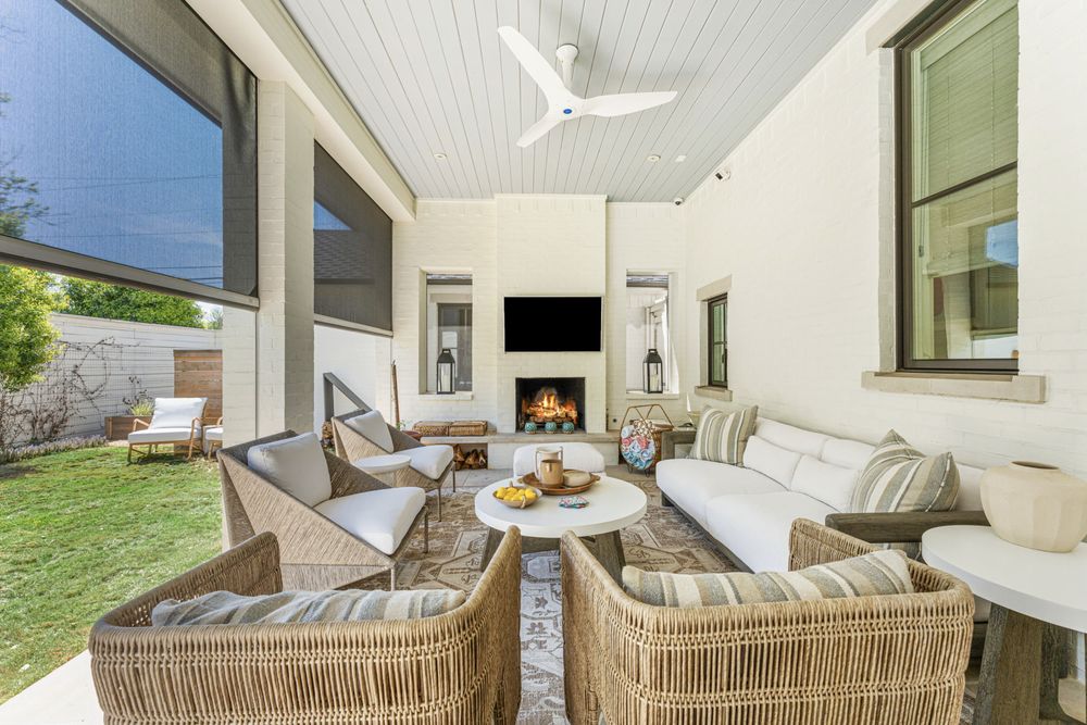 Living Modern Furnishings & Design