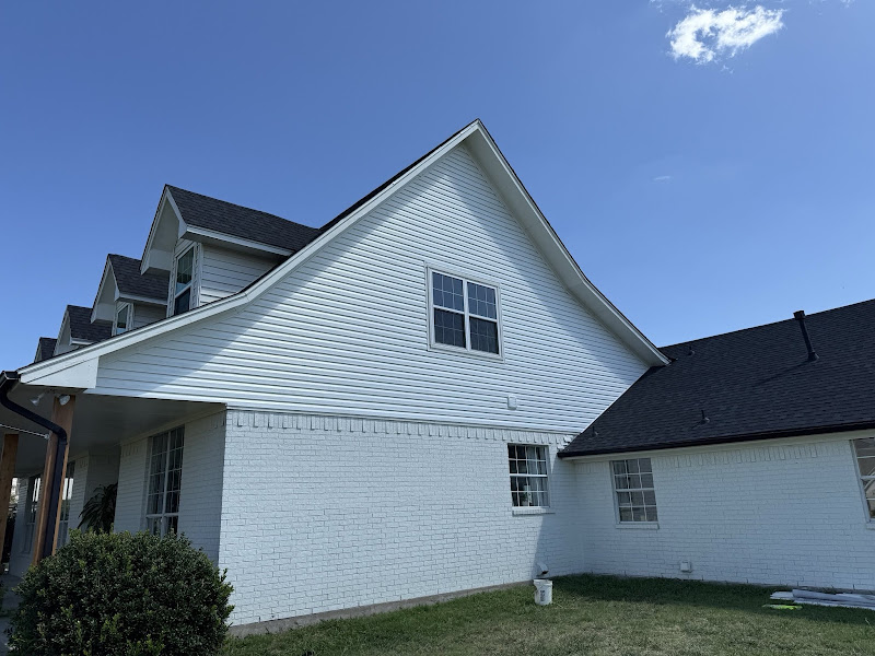 Lonestar Exterior
