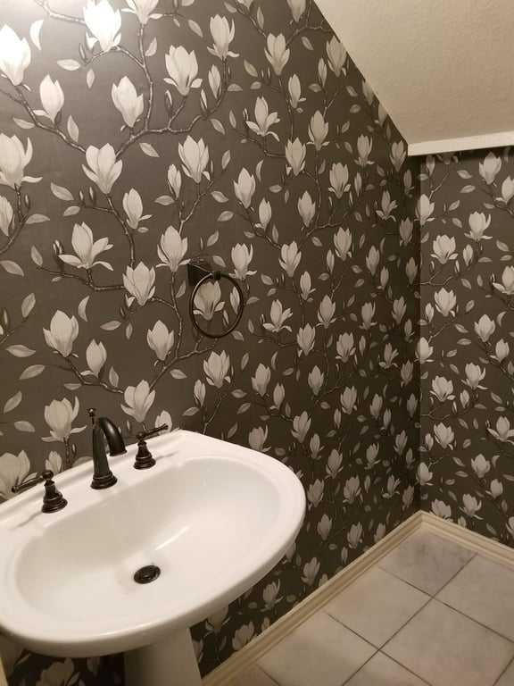 Jerry's Paint and Wall Covering