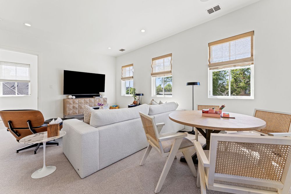 Living Modern Furnishings & Design