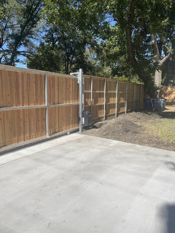 Golden Eagle Fence and Stain