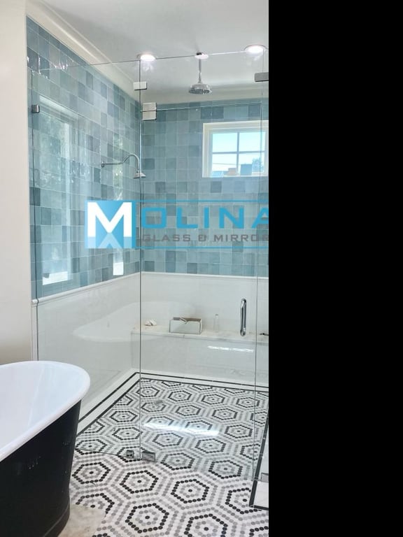 Molina Glass & Mirrors