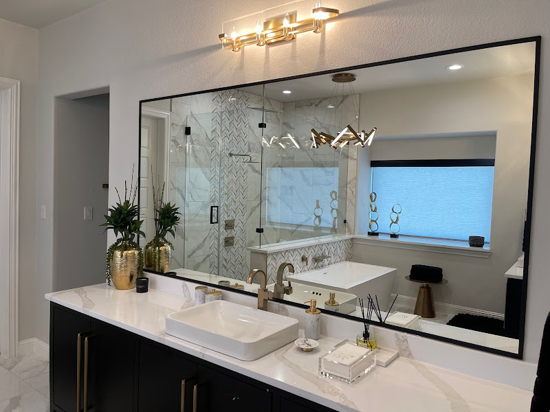 Resplendent Glass & Mirror