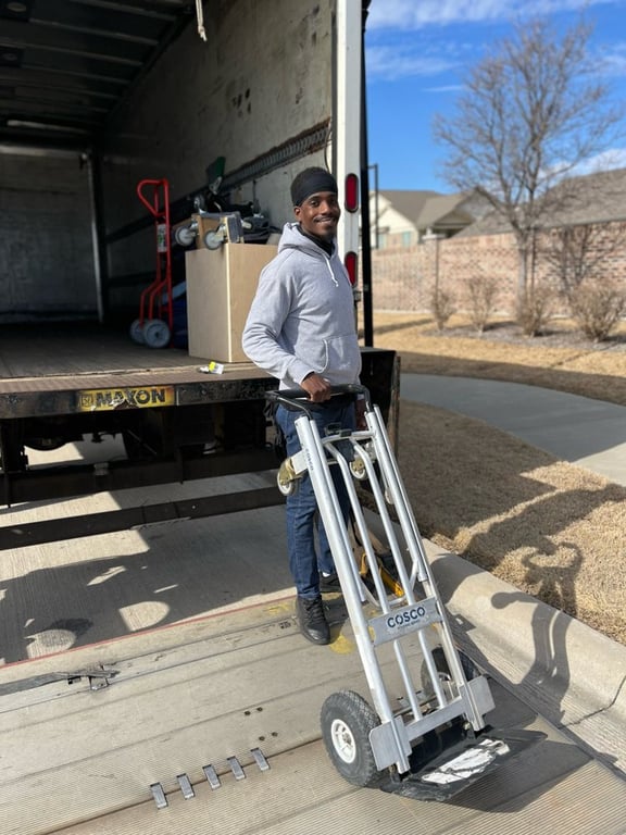 Out Of The Box Moving and Delivery
