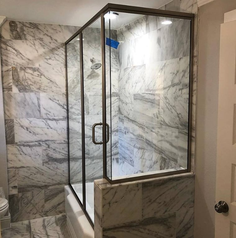 E & M Glaziers