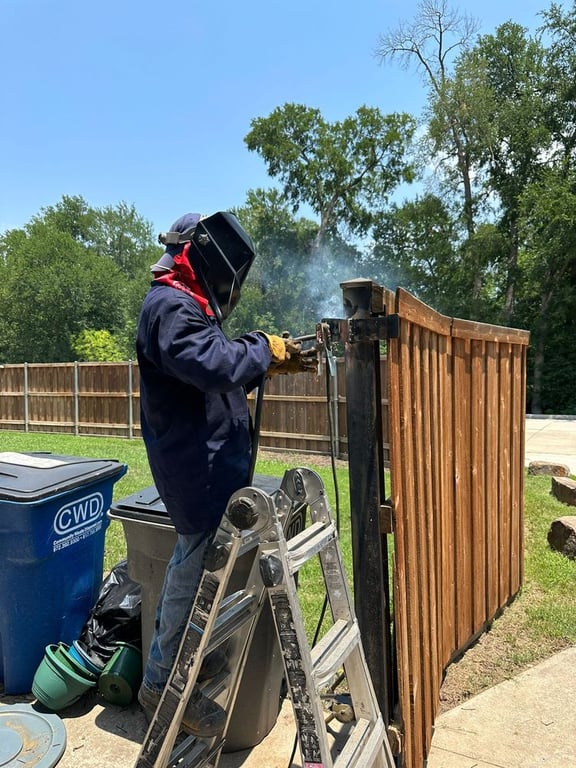 Everlast Gates & Fence