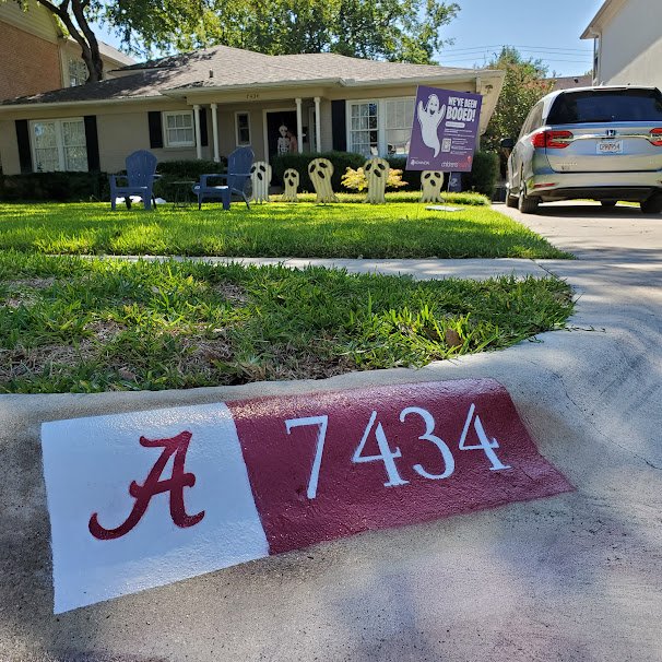 Dallas Curb Painting