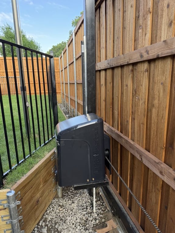 Escobar fence Residential & Commercial