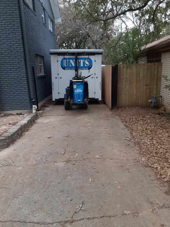 UNITS Moving and Portable Storage of Northwest DFW