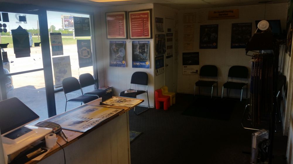 Lynn's Auto Care