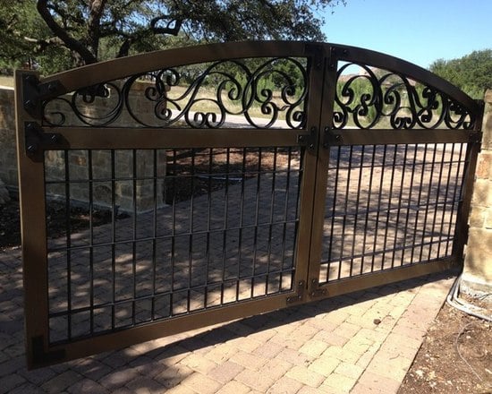 Viking Fence Supply Store and Commercial Contractor