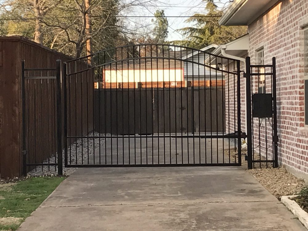 Rolling Gate & Fence Co