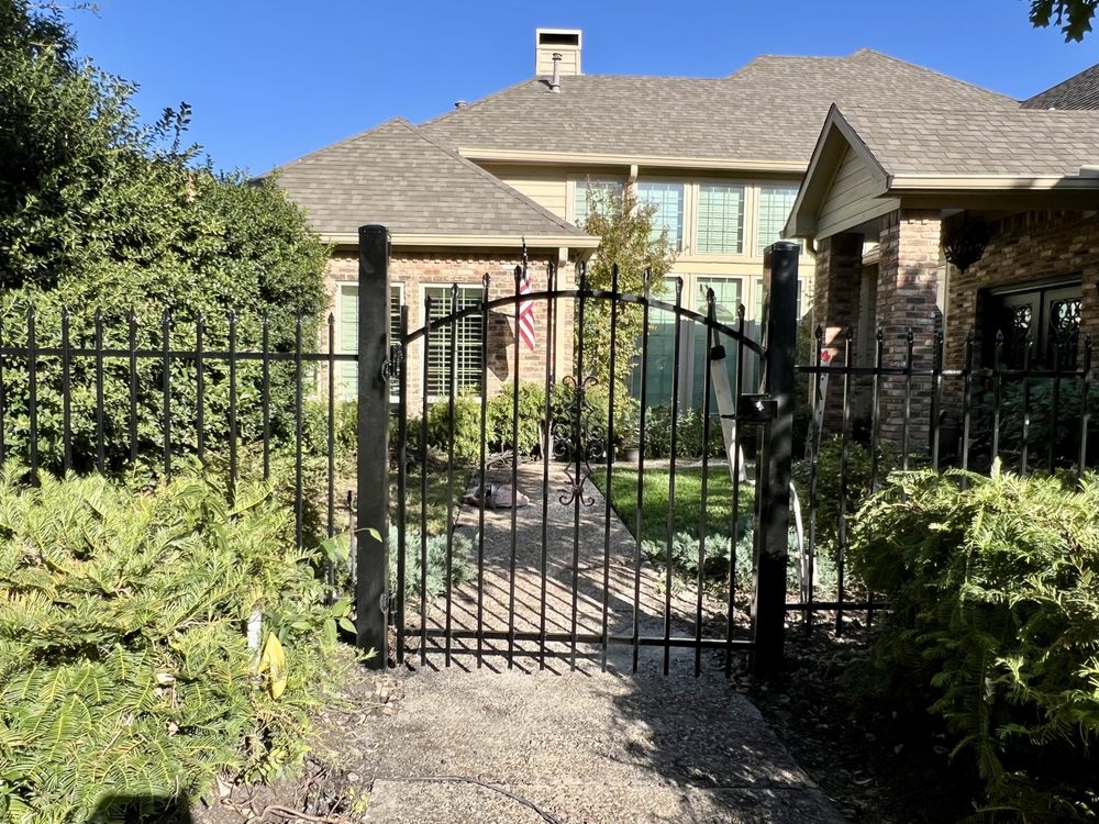 Stand Strong Fencing of North Dallas