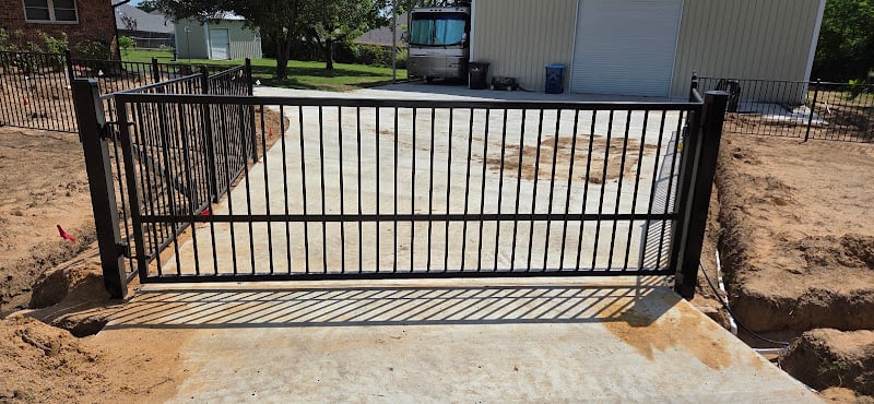 Lowery Fence & Patio