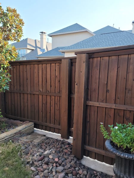 Curb Appeal Fence Company Dallas