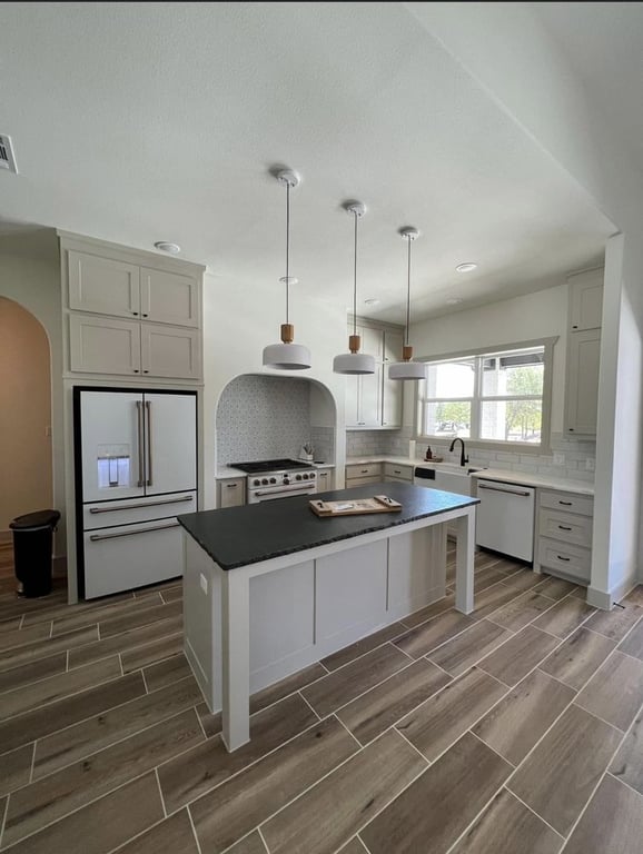 Ruben Munoz Painting & Remodeling