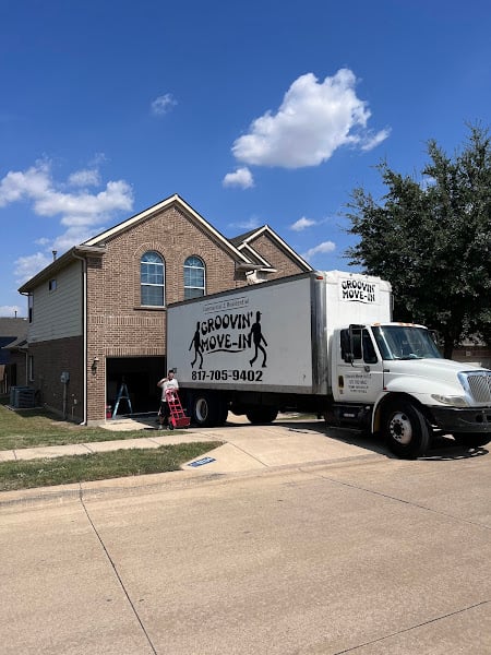 Groovin Move-In - Moving Company