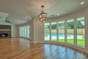 Hurricane Glass and Showers