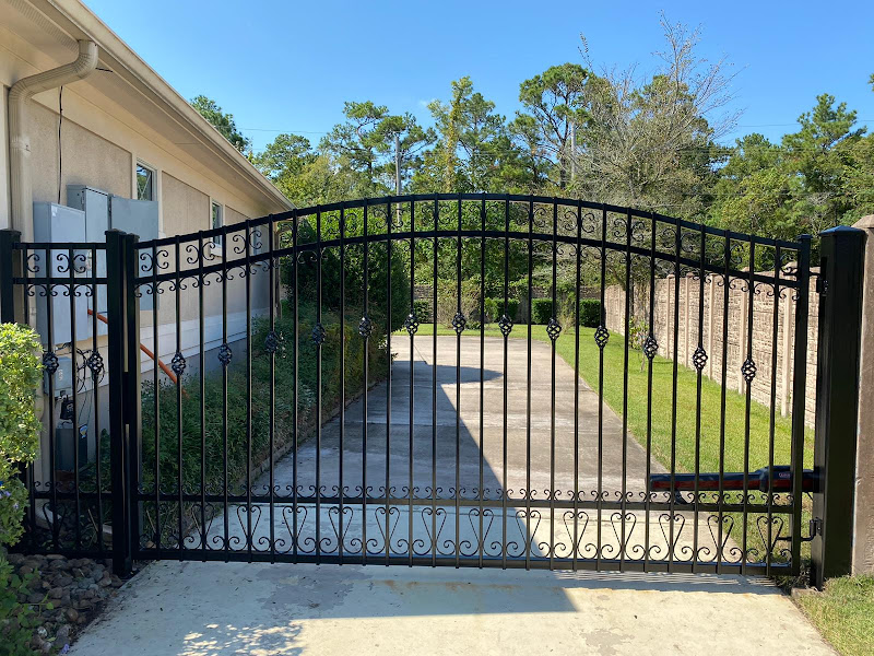 Everlast Gates & Fence