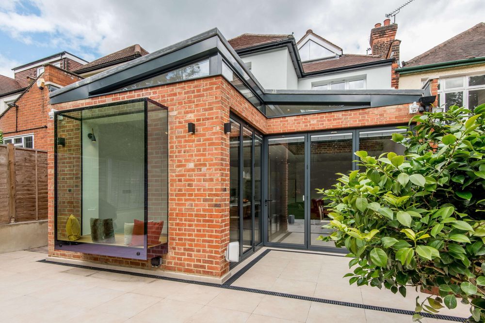 Alumiglass and Windows LLC