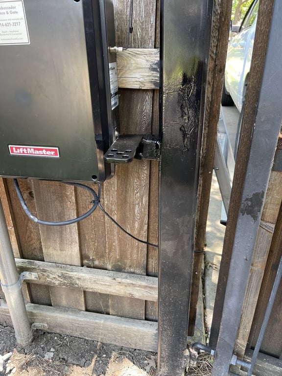 Garrett’s Gates And Garage Doors