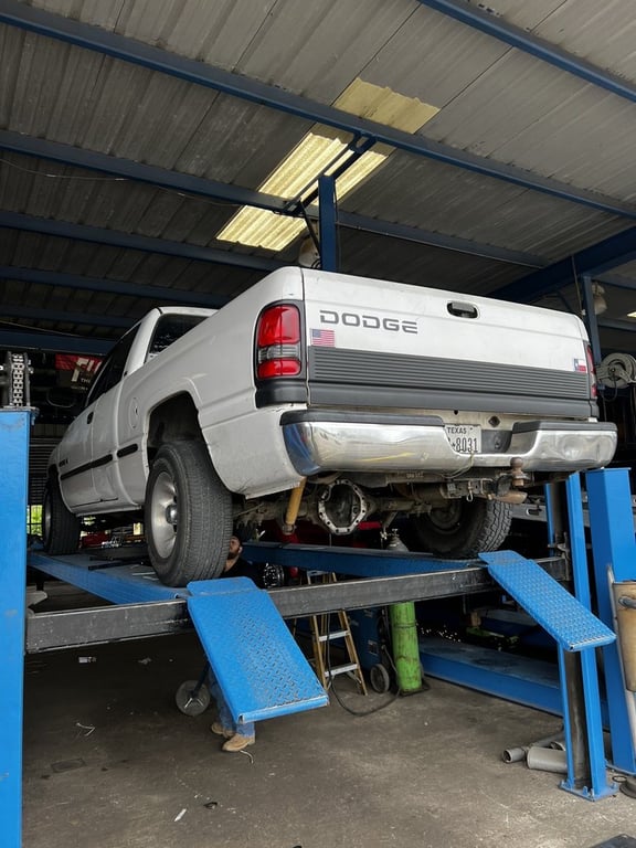Mejia Muffler & Radiator Shop